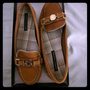 Tommy Hilfiger Shoes - Tommy Hilfger Elsie Loafers Tommy Hilfiger Shoes - Tommy Hilfger Elsie Loafers
